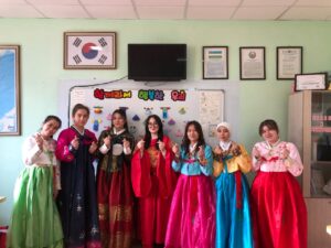 Read more about the article &laquo;KOREYS MADANIYATI O’QUVCHILAR NIGOHIDA&raquo; TADBIRI JARAYONIDAN